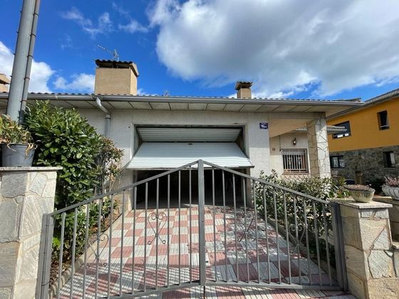 Foto 1 de Casa adossada en venda a Sant Hilari Sacalm de 4 habitacions amb terrassa i garatge