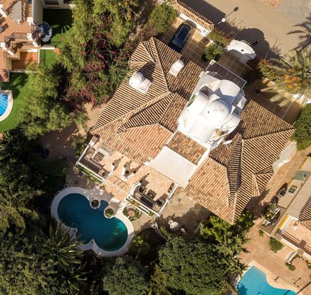 Foto 2 de Venta de chalet en Riviera del Sol de 9 habitaciones con terraza y piscina