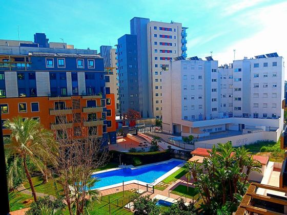 Foto 1 de Venta de piso en Pedro Salvador - Las Palmeritas de 3 habitaciones con piscina y aire acondicionado