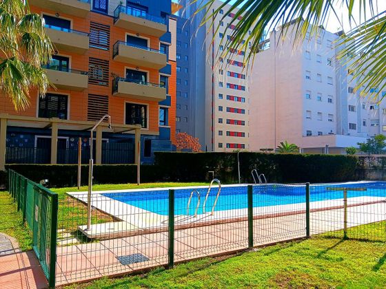 Foto 2 de Pis en venda a Pedro Salvador - Las Palmeritas de 3 habitacions amb piscina i aire acondicionat