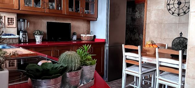 Foto 2 de Piso en venta en Sector Sur  - La Palmera - Reina Mercedes de 4 habitaciones con terraza y balcón