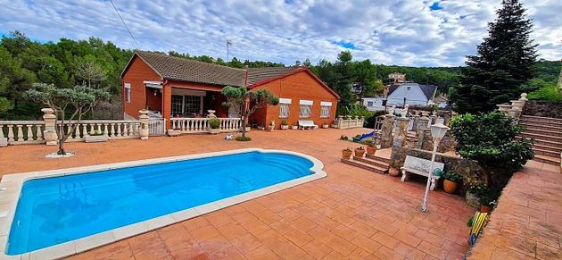 Foto 2 de Xalet en venda a Vallirana de 5 habitacions amb terrassa i piscina