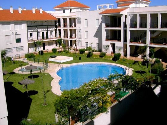 Foto 1 de Dúplex en lloguer a calle Corvina de 2 habitacions amb terrassa i piscina