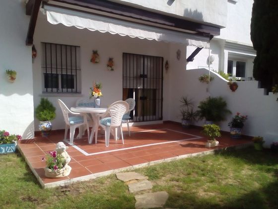Foto 1 de Alquiler de piso en Costa Ballena - Largo norte de 3 habitaciones con terraza y piscina