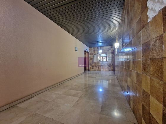 Foto 2 de Venta de piso en Vilapicina i la Torre Llobeta de 3 habitaciones con balcón y calefacción
