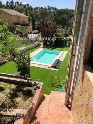 Foto 1 de Xalet en venda a Mediona de 4 habitacions amb terrassa i piscina