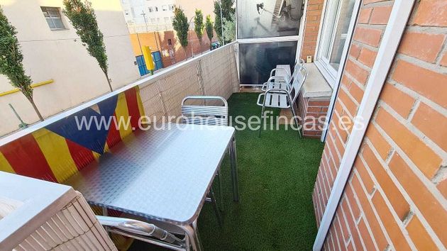 Foto 2 de Venta de piso en Eixample - Sant Oleguer de 4 habitaciones con balcón y aire acondicionado