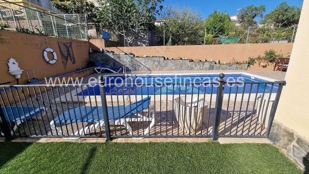 Foto 1 de Chalet en venta en Cabrera d´Igualada de 3 habitaciones con terraza y piscina