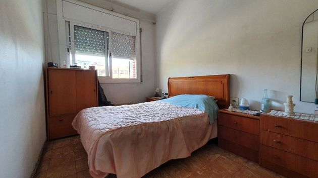Foto 2 de Venta de piso en Montigalà -Sant Crist de 2 habitaciones con balcón y calefacción