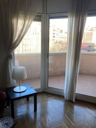 Foto 1 de Piso en venta en La Nova Esquerra de l'Eixample de 4 habitaciones con balcón y aire acondicionado