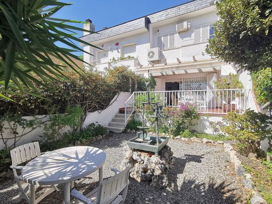 Foto 1 de Casa en venta en Vallcarca i els Penitents de 4 habitaciones con terraza y piscina