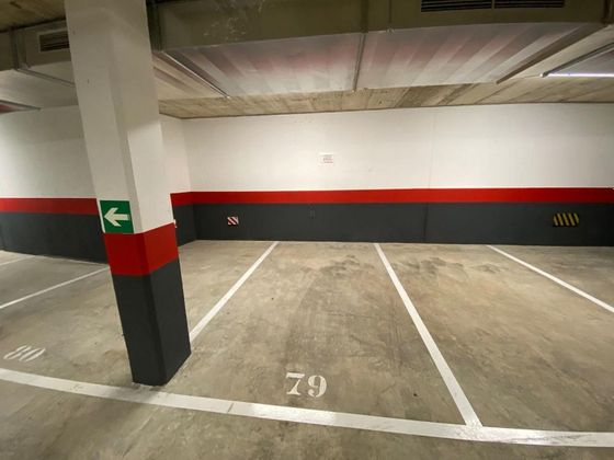 Foto 1 de Alquiler de garaje en calle Ramon Mas de 12 m²