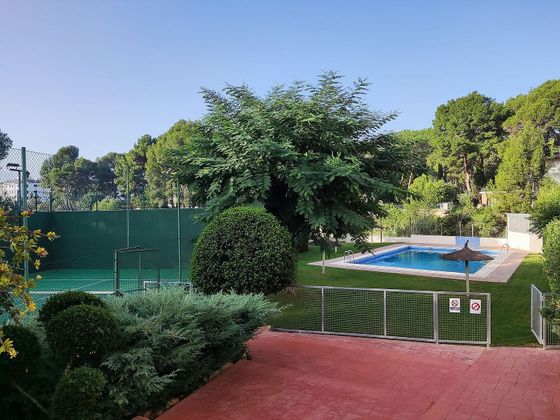 Foto 1 de Casa adossada en lloguer a Náquera de 3 habitacions amb terrassa i piscina