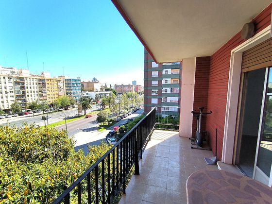 Foto 1 de Venta de piso en Soternes de 3 habitaciones con balcón y aire acondicionado