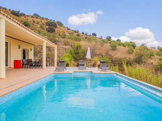 Foto 2 de Chalet en venta en calle Partido Sierra de Gibralgalia de 3 habitaciones con terraza y piscina