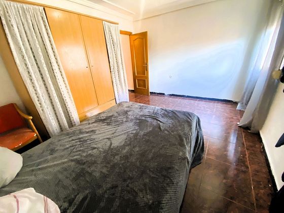 Foto 2 de Venta de piso en El Alborgí de 3 habitaciones con aire acondicionado y calefacción
