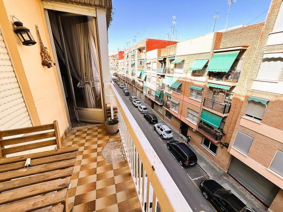 Foto 2 de Piso en venta en El Molí de 4 habitaciones con balcón y aire acondicionado