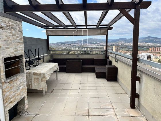 Foto 1 de Dúplex en venda a Fontsanta - Fatjó de 3 habitacions amb terrassa i piscina