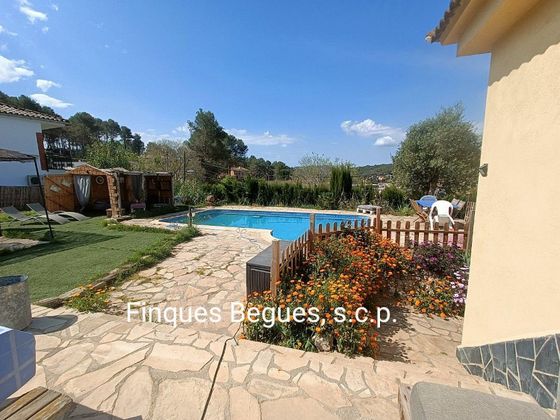 Foto 2 de Chalet en venta en Olesa de Bonesvalls de 4 habitaciones con terraza y piscina