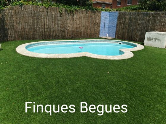 Foto 2 de Xalet en venda a Begues de 5 habitacions amb terrassa i piscina
