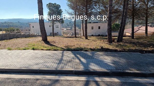 Foto 2 de Venta de terreno en Begues de 737 m²