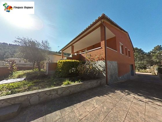 Foto 2 de Xalet en venda a calle Pou del Glaç de 3 habitacions amb terrassa i garatge