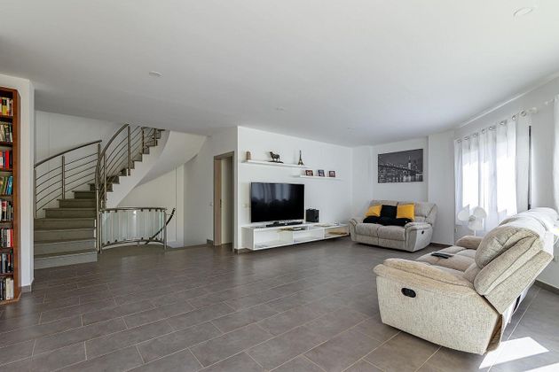 Foto 2 de Casa en venta en Vecindario-Paredilla-Sardina de 4 habitaciones con terraza y garaje