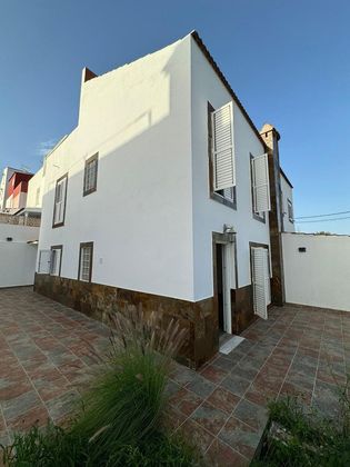 Foto 2 de Casa en venda a Tamaraceite de 3 habitacions amb terrassa i jardí