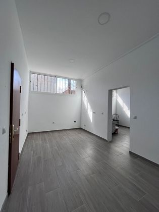Foto 1 de Pis en venda a El Besós i el Maresme de 2 habitacions i 65 m²
