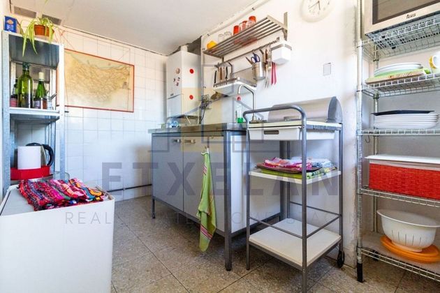 Foto 2 de Dúplex en venda a Eibar de 2 habitacions amb terrassa i balcó