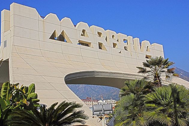 Foto 1 de Venta de terreno en Lomas de Marbella Club - Puente Romano de 3060 m²