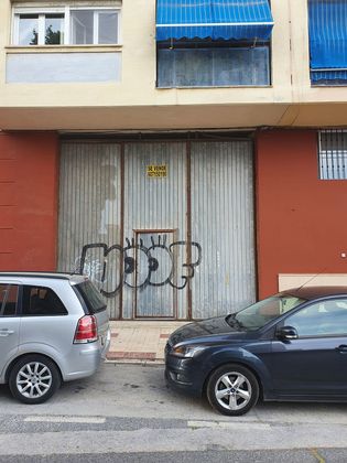 Foto 2 de Venta de local en calle De Alozaina de 113 m²