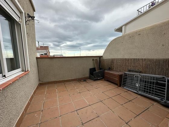 Foto 1 de Àtic en venda a El Baix Guinardó de 2 habitacions amb terrassa i ascensor