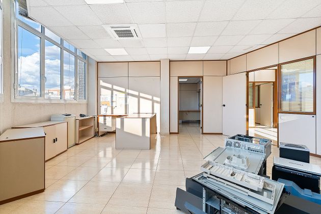 Foto 2 de Alquiler de oficina en avenida Del Carrilet de 620 m²