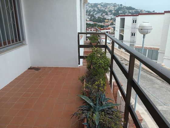 Foto 2 de Casa en venda a Las Atalayas - Urmi - Cerro Mar de 3 habitacions amb piscina i balcó