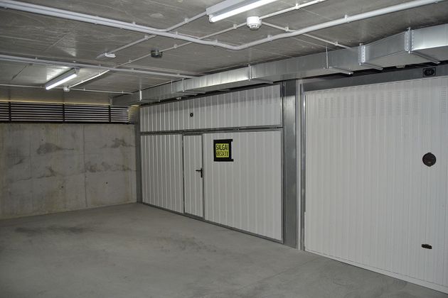 Foto 2 de Garaje en venta en calle Zeberioenea de 27 m²