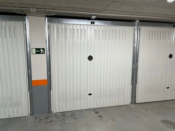 Foto 2 de Garaje en venta en calle Karrillazpi de 14 m²