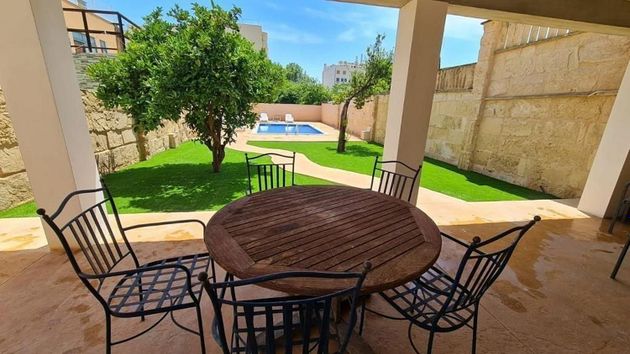 Foto 1 de Chalet en venta en El Coll d'en Rabassa de 3 habitaciones con terraza y piscina