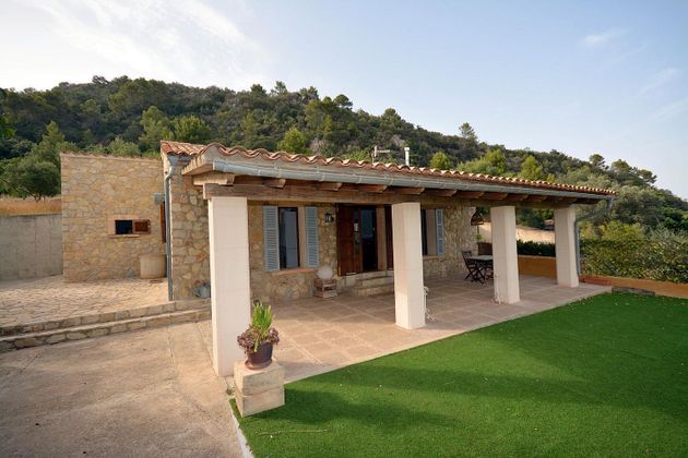 Foto 1 de Venta de casa rural en Mancor de la Vall de 3 habitaciones con terraza y calefacción