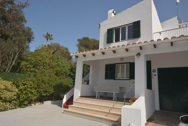 Foto 1 de Casa adossada en venda a Ferreries de 6 habitacions amb terrassa i piscina