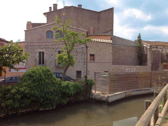 Foto 1 de Casa adosada en venta en Bellcaire d´Empordà de 3 habitaciones con terraza y piscina