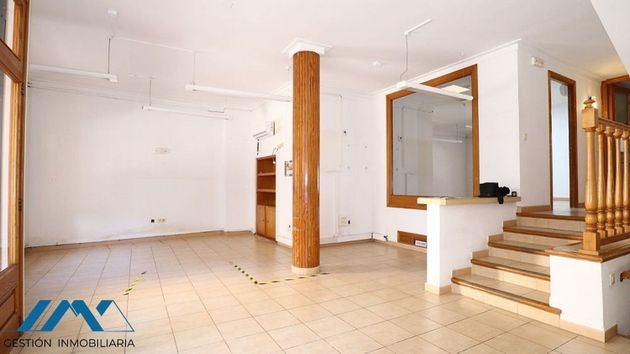 Foto 1 de Edifici en venda a calle Jesús de 352 m²