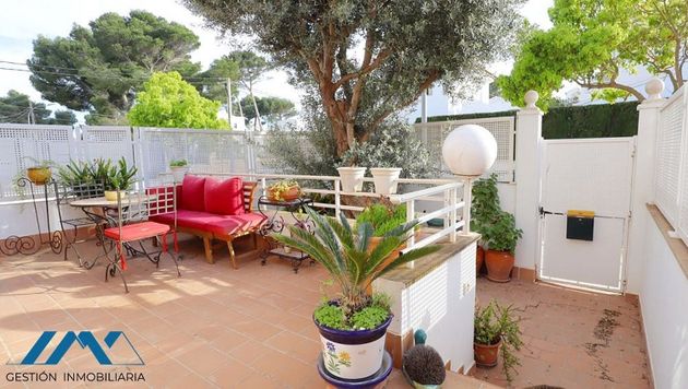 Foto 1 de Venta de casa adosada en Can Pastilla - Les Meravelles - S'Arenal de 3 habitaciones con terraza y jardín