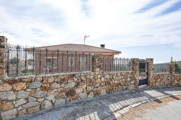 Foto 2 de Venta de casa rural en Niàgara Parc - Ágora Parc - Roca Rossa de 4 habitaciones con terraza y jardín