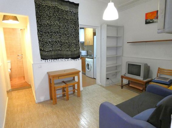 Foto 1 de Venta de piso en El Carmel de 2 habitaciones y 42 m²