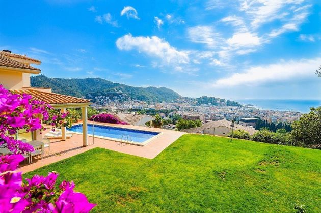 Foto 1 de Xalet en venda a Tossa De Mar de 5 habitacions amb terrassa i piscina