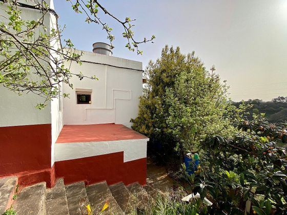 Foto 1 de Xalet en venda a calle La Jurada de 5 habitacions amb terrassa i jardí