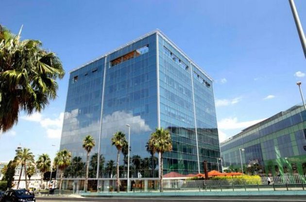 Foto 2 de Alquiler de oficina en La Barceloneta de 180 m²