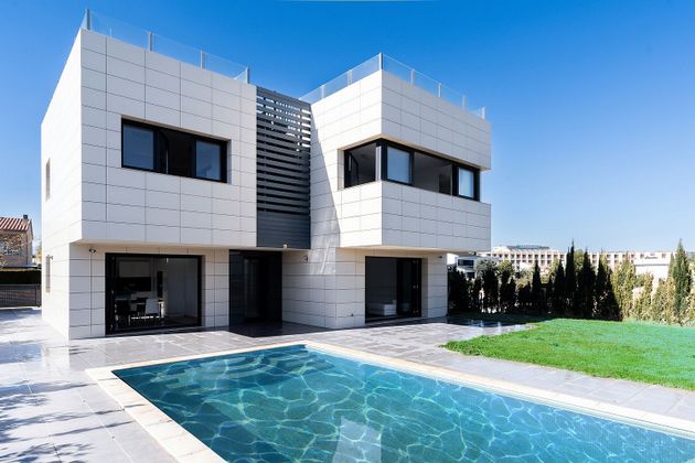 Foto 1 de Chalet en venta en calle Margalló de 5 habitaciones con terraza y piscina