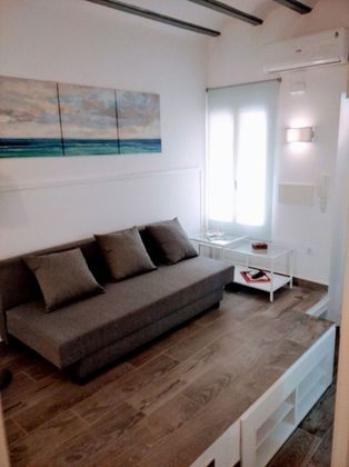 Foto 1 de Alquiler de piso en Acacias de 1 habitación con muebles y aire acondicionado